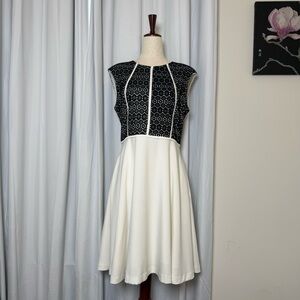 Belle Badgley Mischka Lace Bodice Fit Flare Dress Size 10 Black White